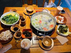 -快活林酸汤鱼鲜品火锅店(甲秀楼店)