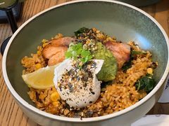 牛油果三文鱼波蛋谷物碗-gaga(深圳南山益田假日广场店)
