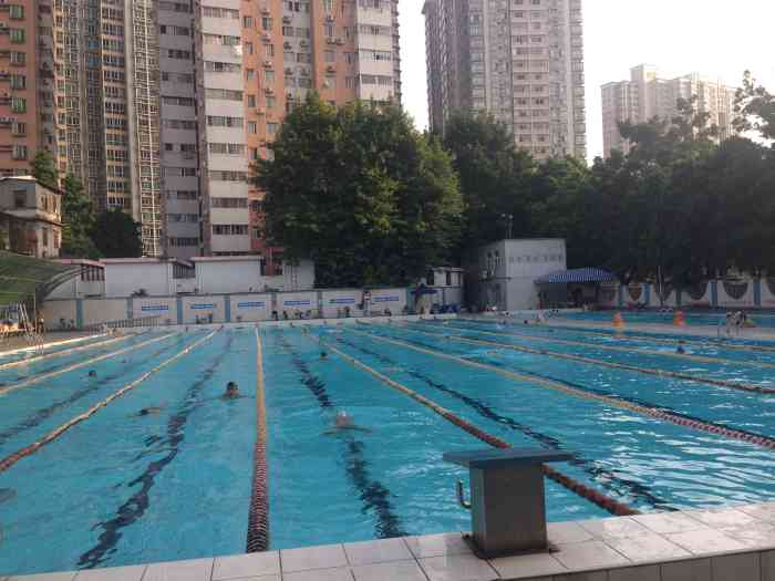广州军体院游泳馆-"去过一两次打羽毛球,在军体院里面,要经过.