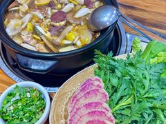 -菌之家·专业纯野生菌火锅·特色炒菌