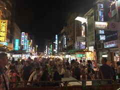 -六合夜市