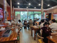 -哈尔滨小酒馆·鲜肉现穿自助烧烤(康新花园店)
