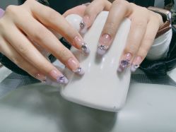 -蜜桃美甲美睫化妆