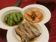-新镇江酒家(南京西路店)