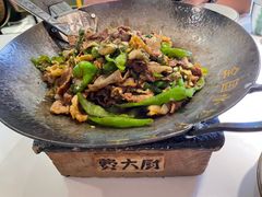 -费大厨辣椒炒肉(高铁吾悦广场店)