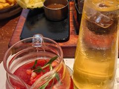 鲜莓果青柠气泡-一沙一城·岩烤牛扒(深圳首店)