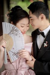 -雪中彩影婚纱摄影·微光艺术中心