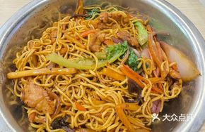 Special Stir-Fried Snail Noodles
