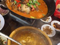 -富正毅三下锅·湘西韵味(天门山索道店)