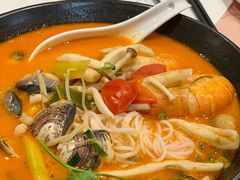 酸辣冬阴功海鲜汤檬粉-美奈小馆·越南料理(中航城君尚购物中心店)