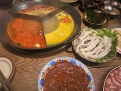 -巴卤社老火锅(财富店)