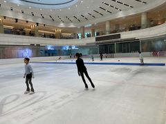 -陈露国际冰上中心(天津嘉里汇店)