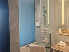 -上海虹桥西郊假日酒店