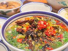 -云阿蛮云南生烫牛肉米线(奉贤路店)