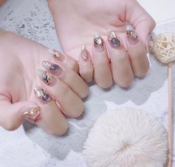 -花系美·美甲美睫精品店