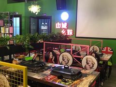 -川渝窈妹纸包鱼·齐齐哈尔烤肉