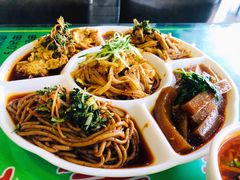 小吃五拼-令氏家外家周秦食府(高新店)