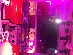 -巴特餐饮6加1音乐餐吧·新疆菜