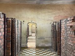 -吐斯廉屠杀博物馆