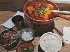 -成都你六姐·牛肉冒菜(上海环宇荟店)