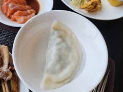 -怡豪大饭店·银顶旋转餐厅