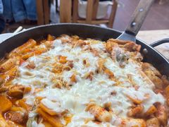 -亲昵春川鸡排(韩国美食街店)