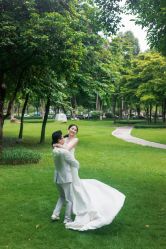 -莫兰迪婚纱摄影