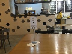 大堂-HELLO 27 意面·沙拉·帕尼尼