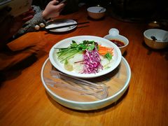 家乡凉皮-阿里家·新疆烤肉酒場 by MIG