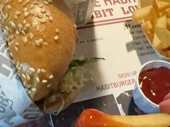 -The Habit Burger Grill 哈比特汉堡(复兴soho店)