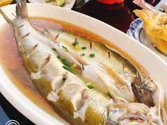 -七的湖·晚芳亭·阳澄湖农家菜·大闸蟹(莲花岛店)