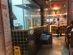 -雍哲港式餐厅(现代广场店)