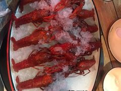 -虾弄弄海派小龙虾·牛羊蝎子火锅