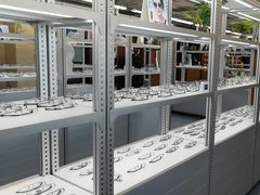 -无奔眼镜·蔡司·依视路授权店(马家堡店)