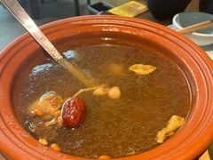 -有红鸡毛店·川菜(建设路店)