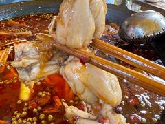 -鸿顺老铁锅美蛙鱼府(解放碑店)