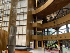 -上海滴水湖皇冠假日酒店