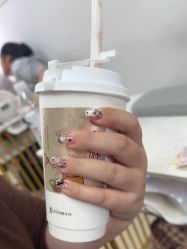 -尤米一站式美甲美睫