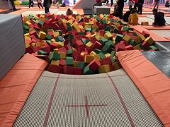 -超人空间竞技场·轰趴团建蹦床主题公园