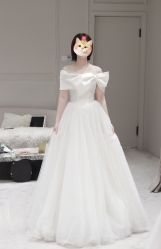 -Renee芮亦婚纱(原丽莎)
