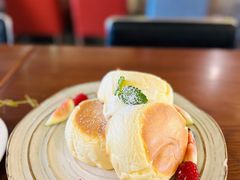 莓果奶油芝士舒芙蕾松饼-UPPER KITCHEN(延安路店)