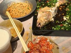 -巴厘龙虾·榜首油焖大虾(音乐学院·沿江酒馆店)
