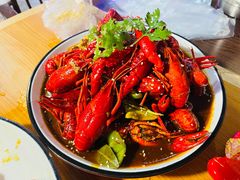 特色十三香龙虾-虾弄弄海派小龙虾·牛羊蝎子火锅