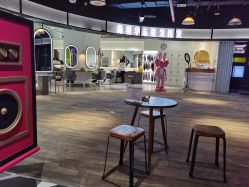 -尚羽华东接发美发店