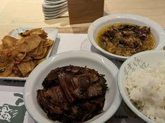 -老乡鸡(上海白玉兰广场店)