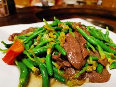 黄瓜苗炒牛肉-翔雄农庄