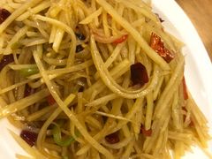 酸辣土豆丝-小土豆北方菜馆(方庄店)