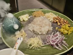 -得意咚瓜·顺德鱼生·冬瓜火锅(深圳首店)