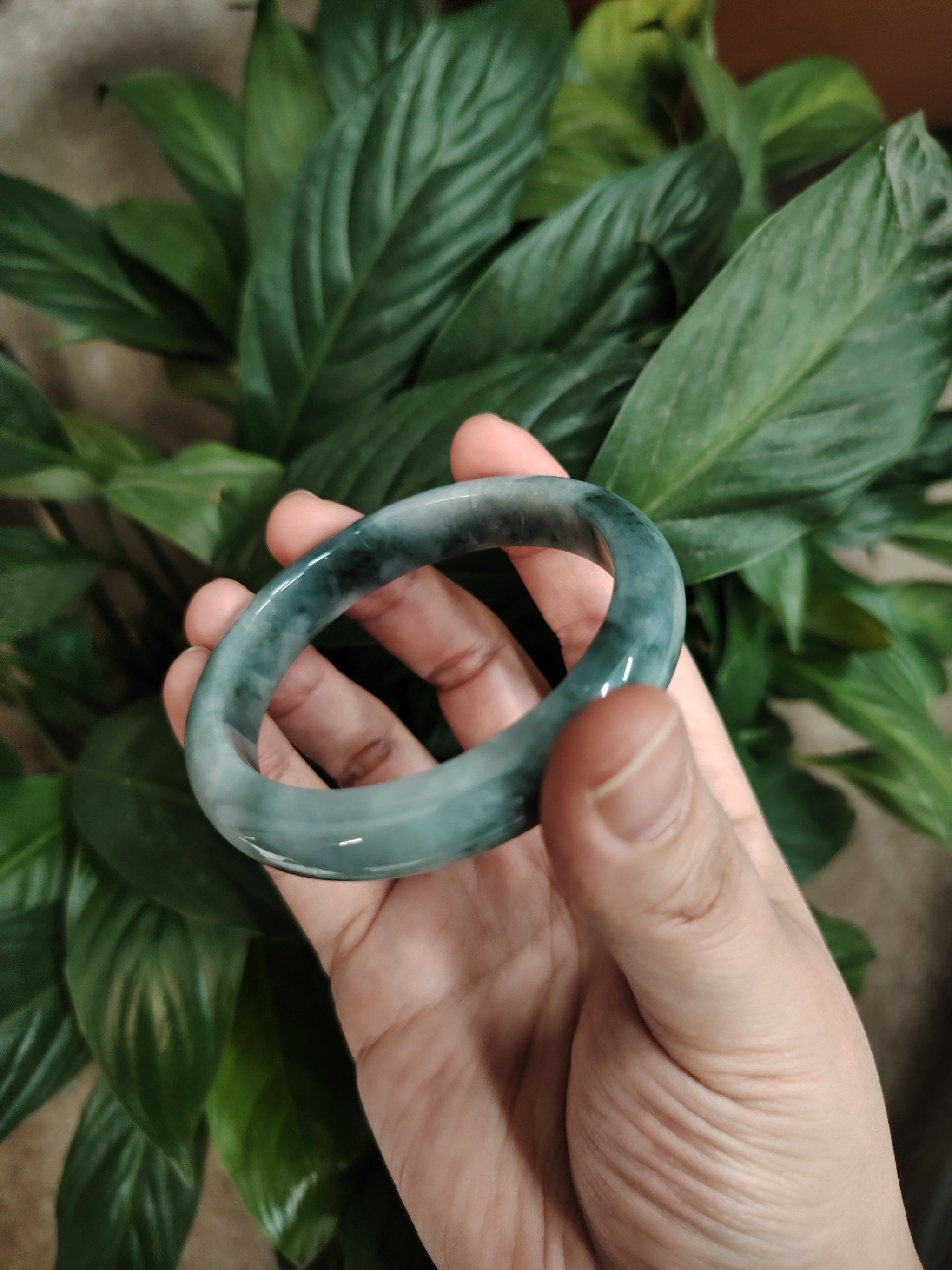 王子文都在戴的油青02翡翠镯,时尚从来都不是只看价值04