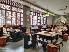 -卤校长老火锅(杨家坪直营店)